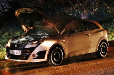 Berglen: Fahrzeugbrand auf der Landesstrasse 1140